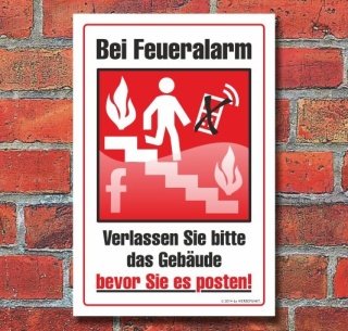 Schild Bei Feueralarm Gebäude verlassen, nicht posten, 3 mm Alu-Verbund